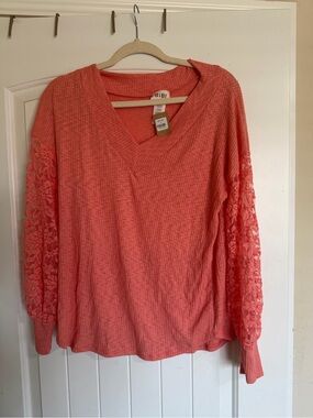 BiBi Coral Lace-Sleeve V-Neck Pullover